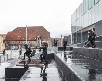BLOX, the new DAC premises by OMA